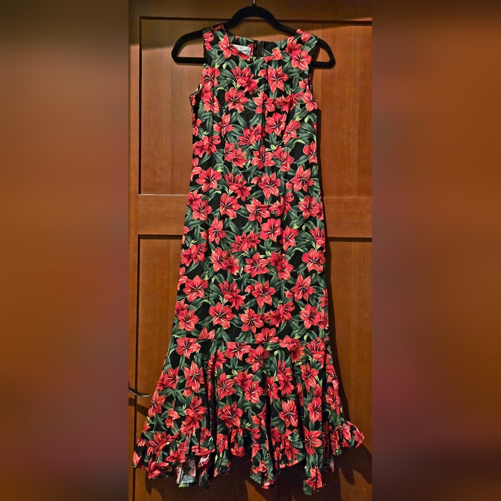 Hilo Hattie Floral Maxi Dress in Red and Green